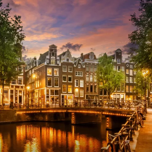 Amsterdam Idyllic Singel  100x100 cm