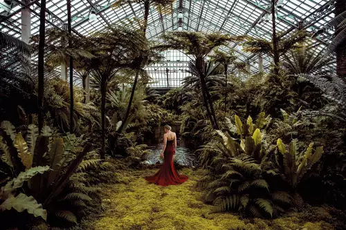 Caged Beauty 